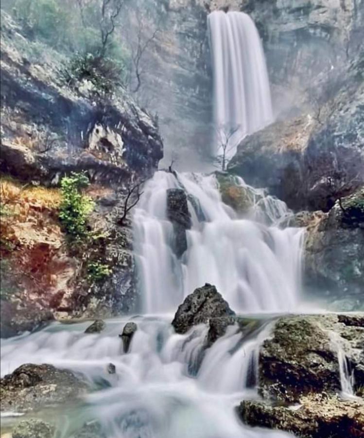 RióparNinfa De La Sierra公寓 外观 照片